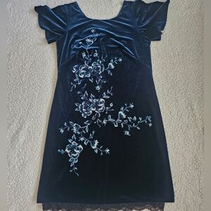White House Black Market Black Teal Embroidered Velvet Lace Shift Dress size M